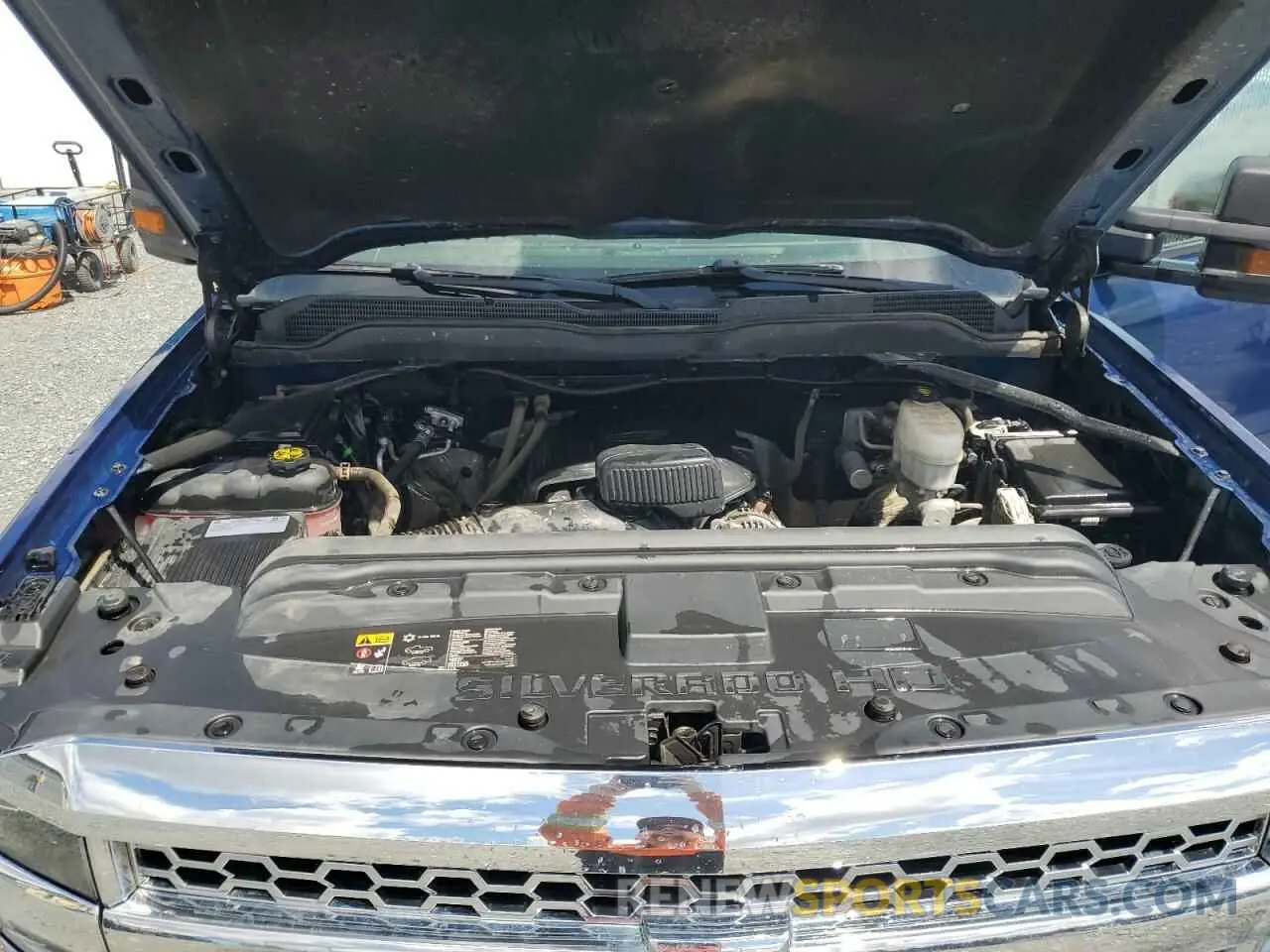 11 Photograph of a damaged car 2GC2KREG9K1121257 CHEVROLET ALL Models 2019