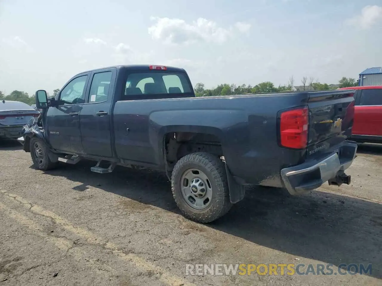 2 Photograph of a damaged car 2GC2KREG9K1181801 CHEVROLET ALL Models 2019