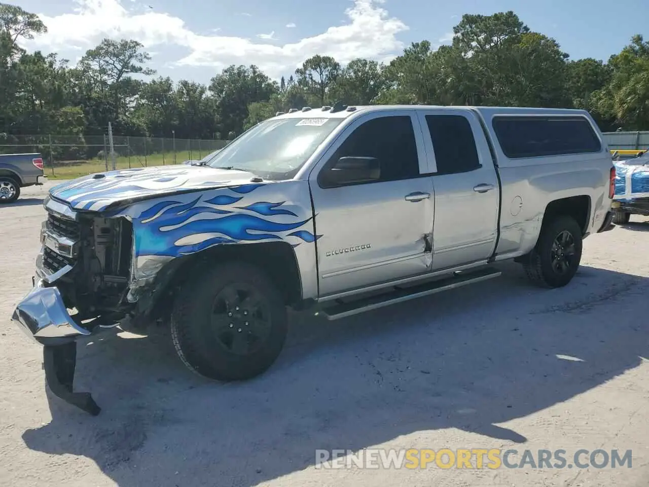 1 Photograph of a damaged car 2GCRCPEC0K1153561 CHEVROLET ALL Models 2019