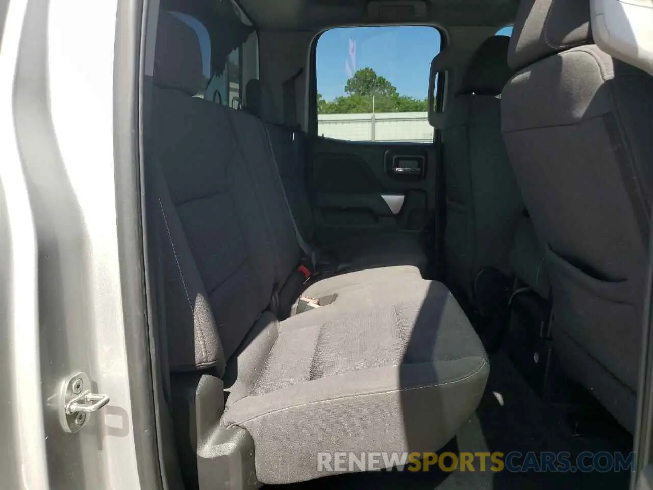 10 Photograph of a damaged car 2GCRCPEC0K1153561 CHEVROLET ALL Models 2019