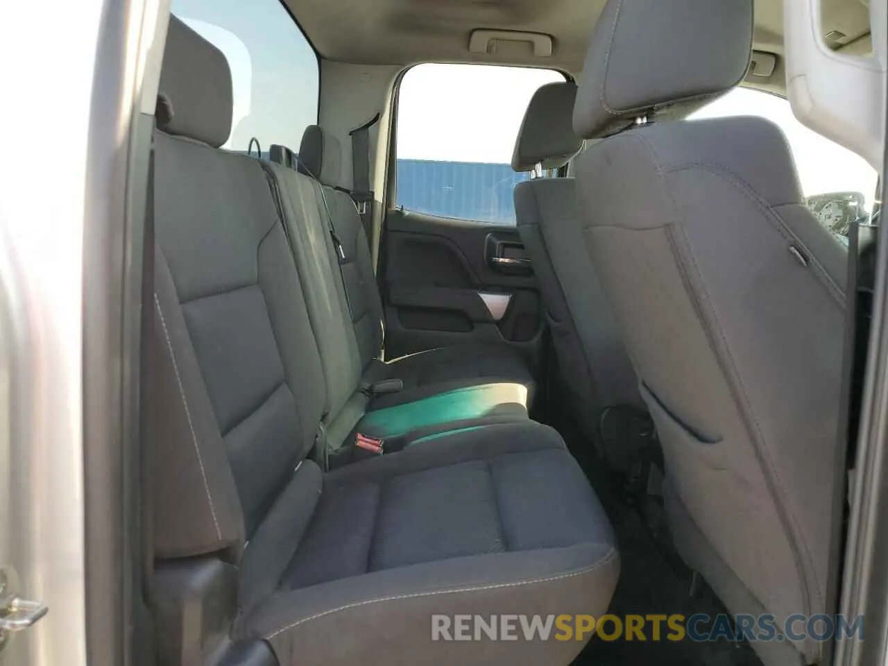 10 Photograph of a damaged car 2GCRCPEC5K1137484 CHEVROLET ALL Models 2019