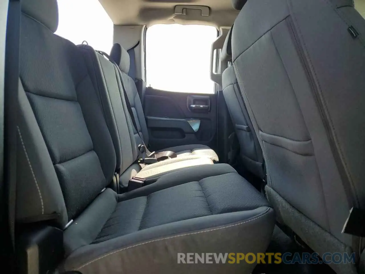 10 Photograph of a damaged car 2GCRCPEC5K1140322 CHEVROLET ALL Models 2019