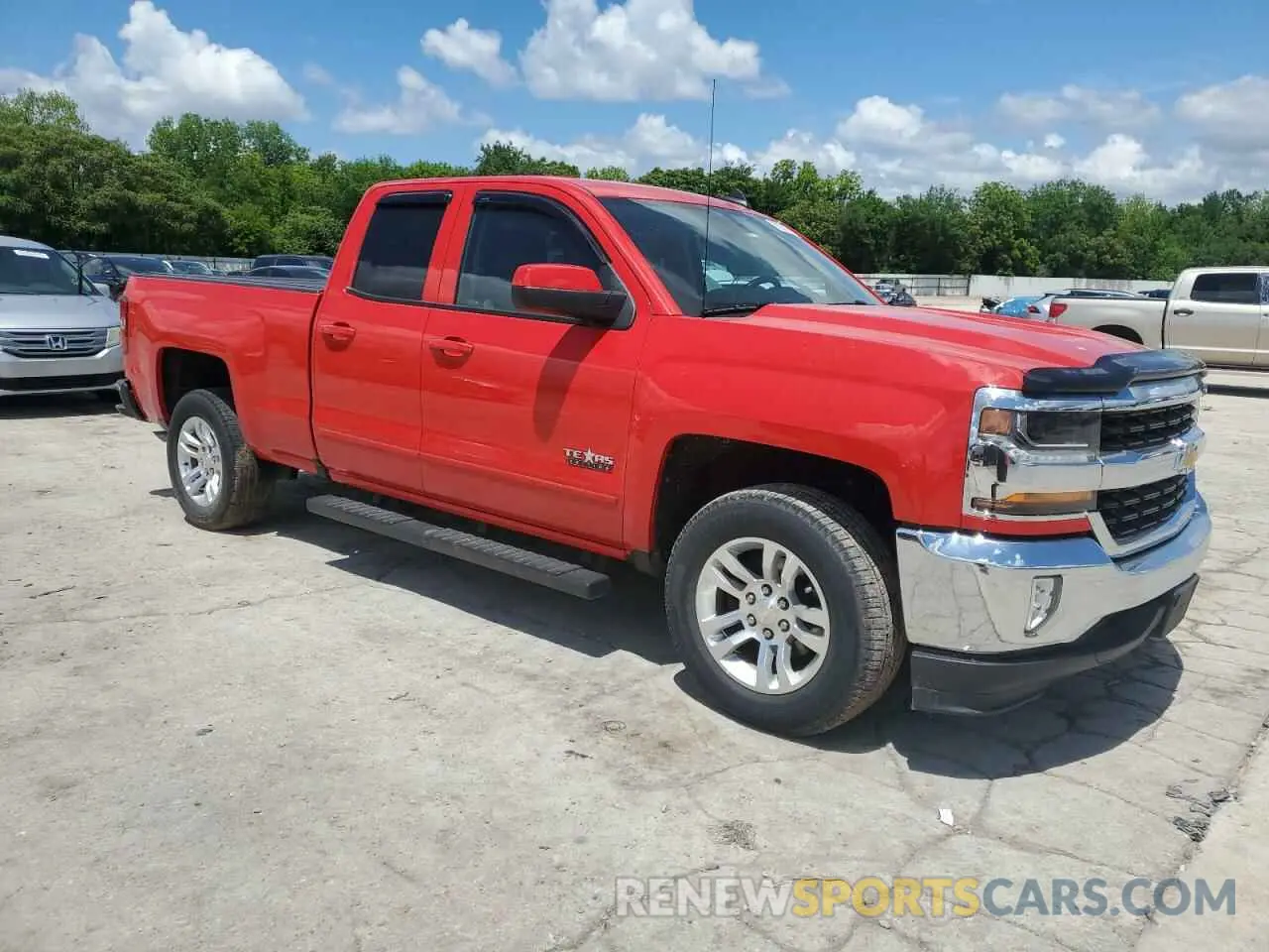 4 Фотография поврежденного автомобиля 2GCRCPECXK1235684 CHEVROLET ALL Models 2019