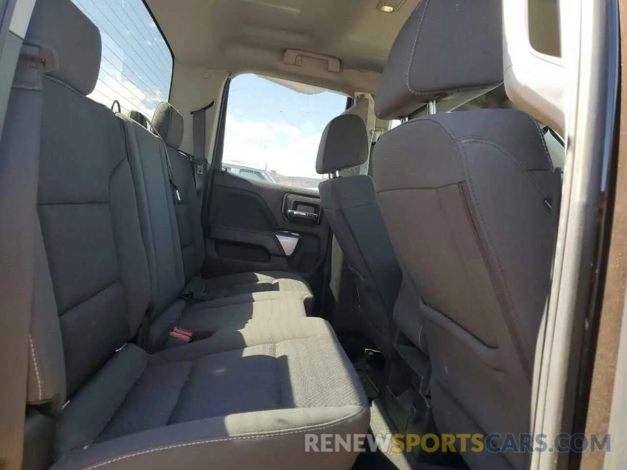 10 Photograph of a damaged car 2GCVKPEC0K1194595 CHEVROLET ALL Models 2019