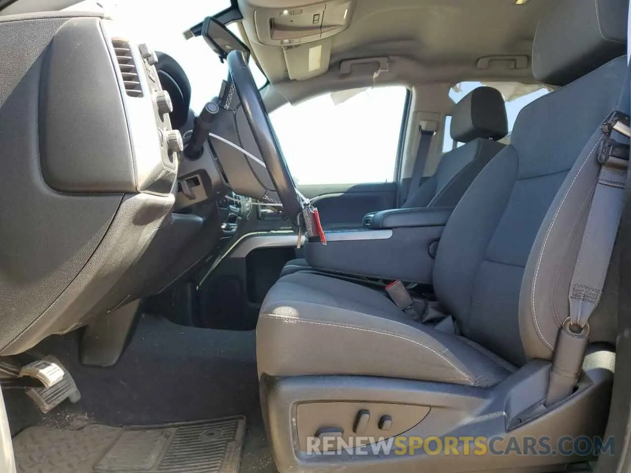 7 Photograph of a damaged car 2GCVKPEC0K1194595 CHEVROLET ALL Models 2019