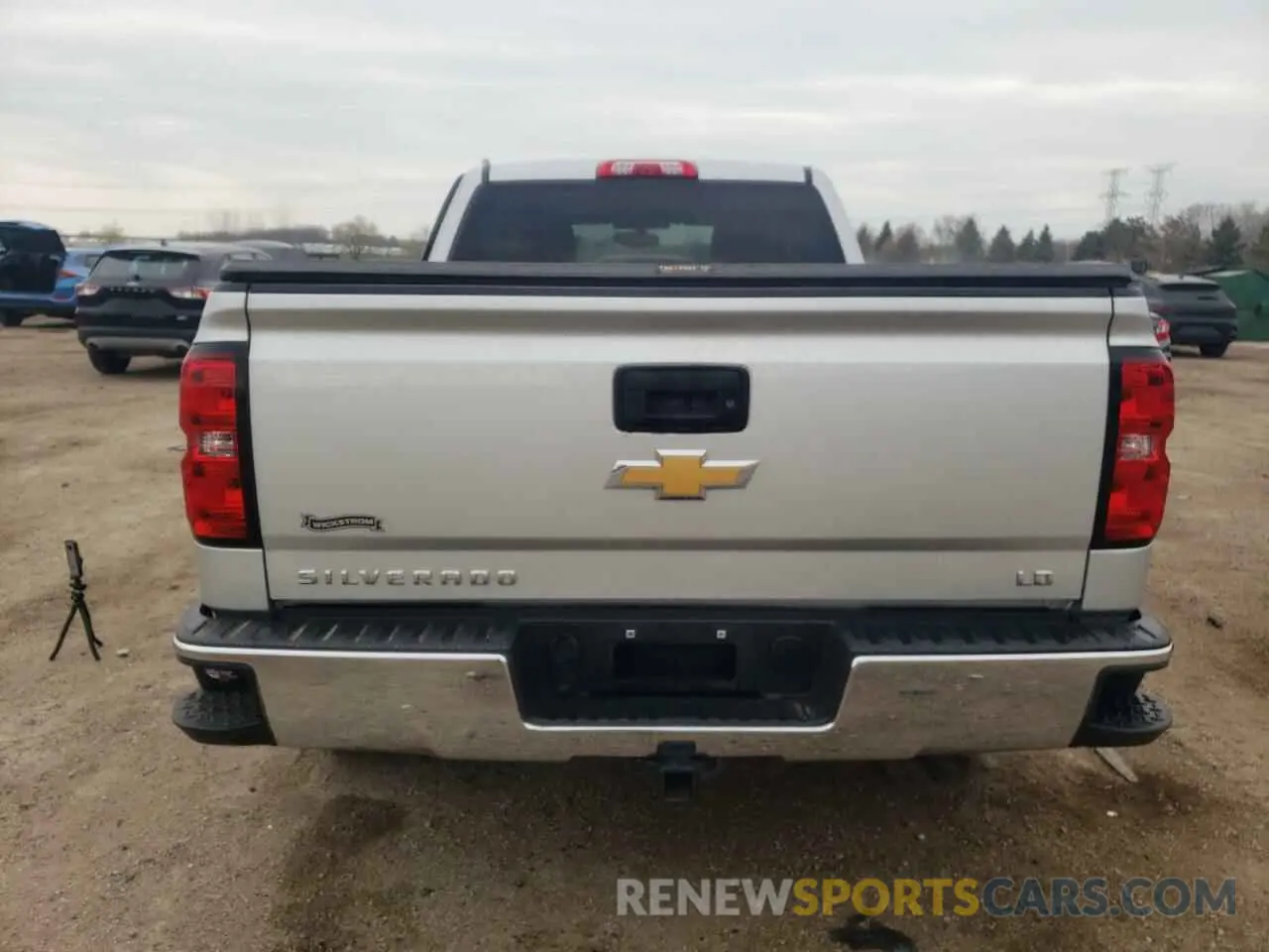 6 Photograph of a damaged car 2GCVKPEC2K1158276 CHEVROLET ALL Models 2019