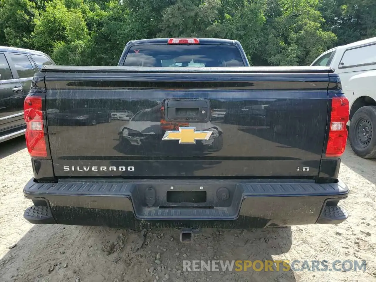 6 Photograph of a damaged car 2GCVKPEC3K1214774 CHEVROLET ALL Models 2019
