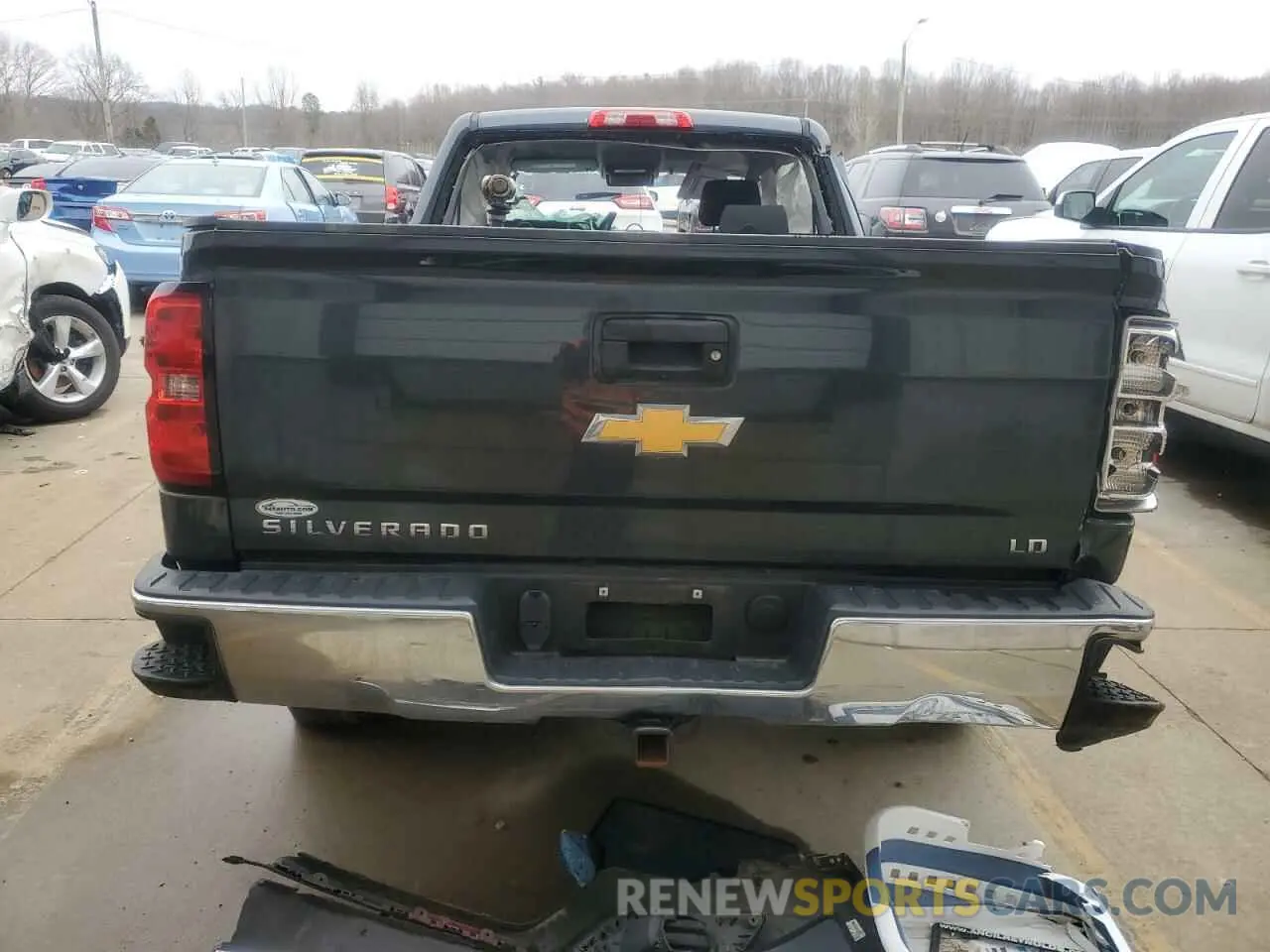 6 Photograph of a damaged car 2GCVKPEC4K1122623 CHEVROLET ALL Models 2019