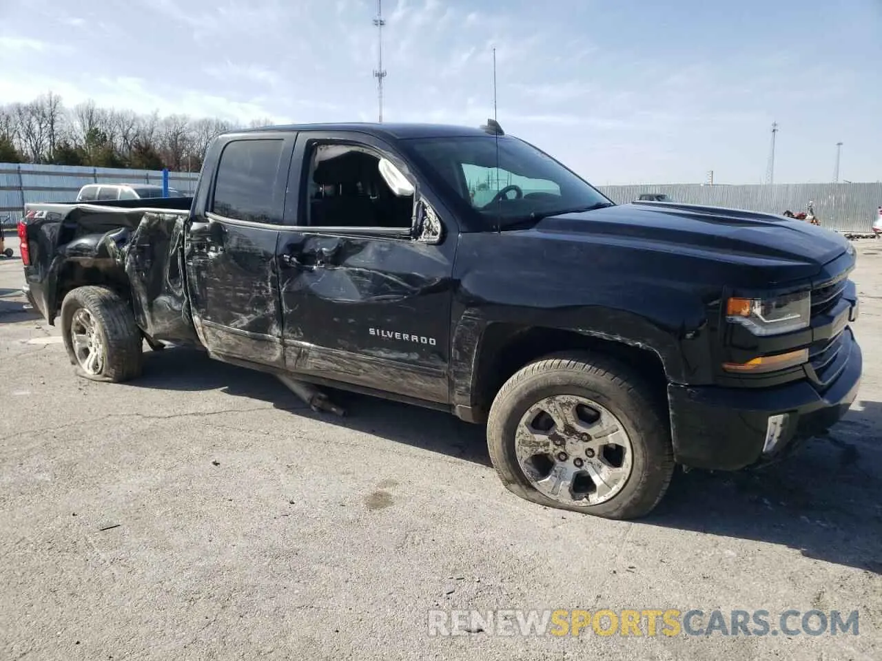 4 Фотография поврежденного автомобиля 2GCVKPEC8K1106358 CHEVROLET ALL Models 2019