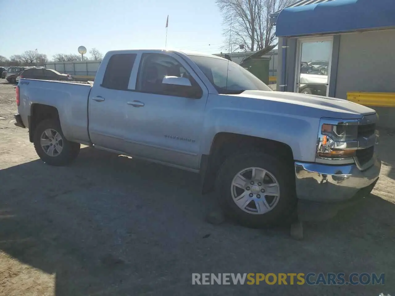 4 Photograph of a damaged car 2GCVKPEC8K1143281 CHEVROLET ALL Models 2019