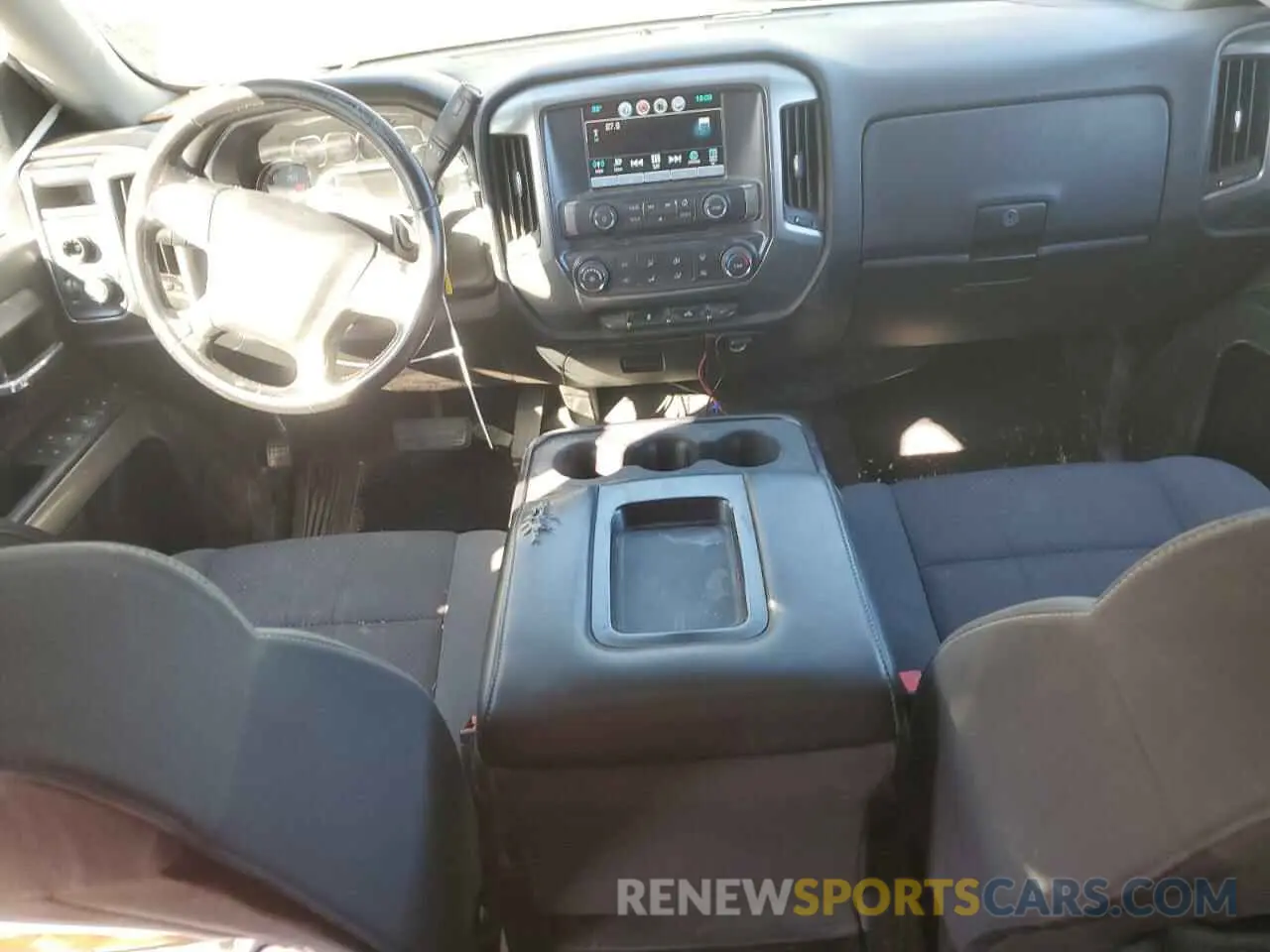 8 Photograph of a damaged car 2GCVKPEC8K1143281 CHEVROLET ALL Models 2019