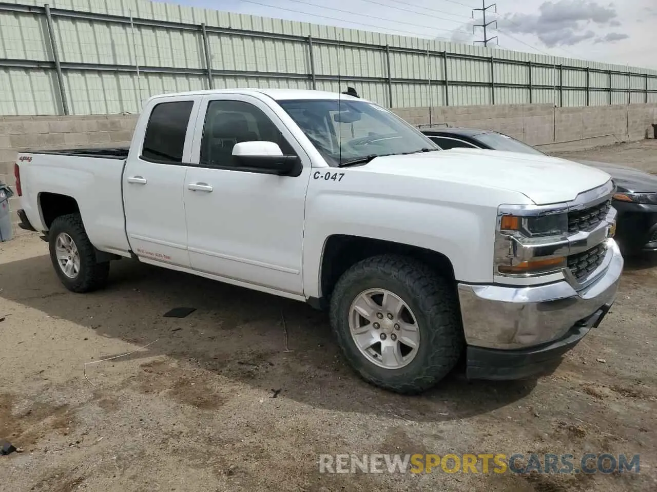 4 Photograph of a damaged car 2GCVKPEC9K1150286 CHEVROLET ALL Models 2019