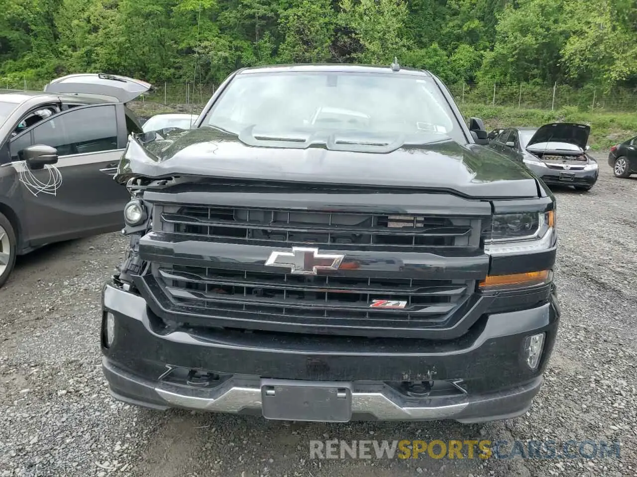 5 Photograph of a damaged car 2GCVKPECXK1100111 CHEVROLET ALL Models 2019