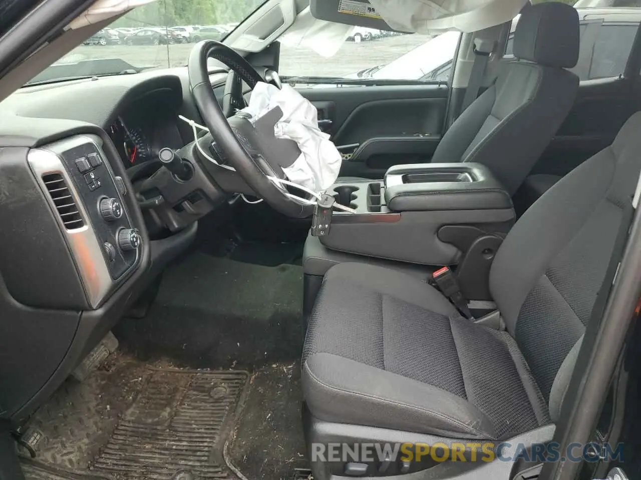 7 Photograph of a damaged car 2GCVKPECXK1100111 CHEVROLET ALL Models 2019