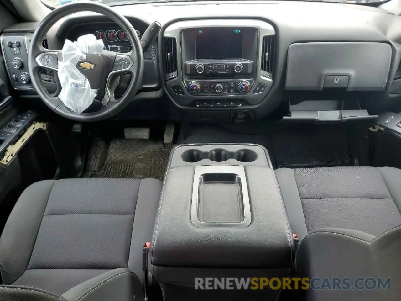 8 Photograph of a damaged car 2GCVKPECXK1100111 CHEVROLET ALL Models 2019