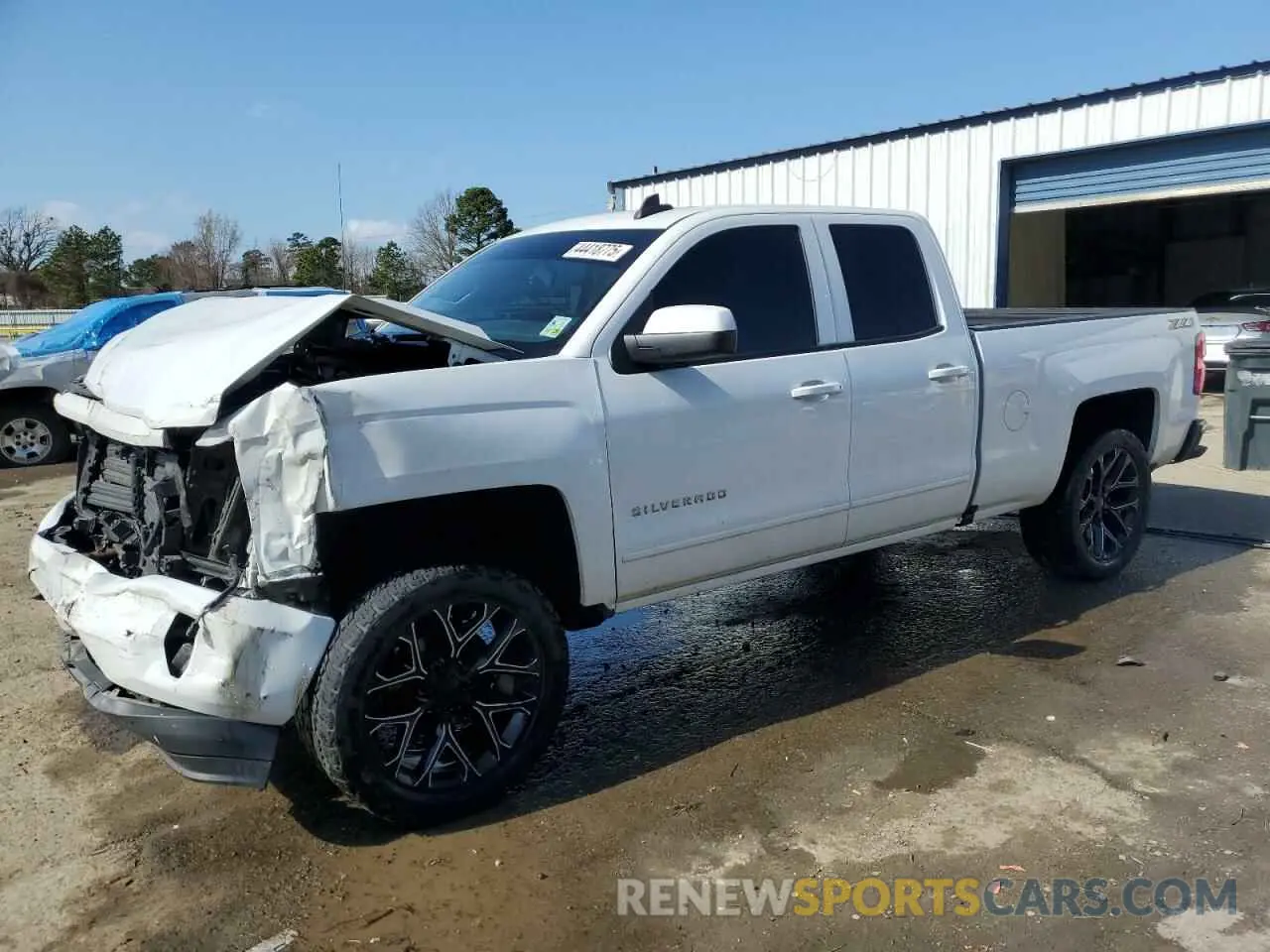 1 Photograph of a damaged car 2GCVKPECXK1235184 CHEVROLET ALL Models 2019
