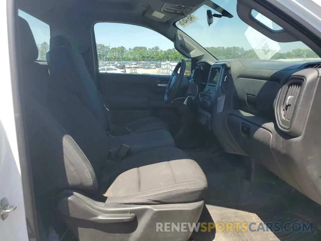 10 Photograph of a damaged car 3GCNWAEF5KG236519 CHEVROLET ALL Models 2019
