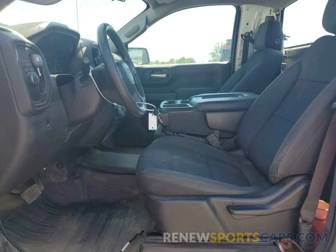 7 Photograph of a damaged car 3GCNWAEF5KG236519 CHEVROLET ALL Models 2019