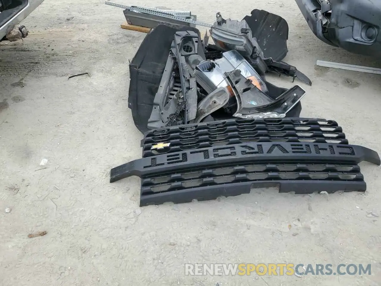 12 Фотография поврежденного автомобиля 3GCNWAEH7KG234384 CHEVROLET ALL Models 2019