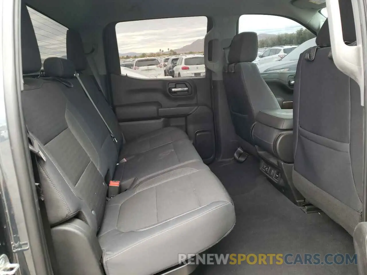 10 Фотография поврежденного автомобиля 3GCPWCED4KG186148 CHEVROLET ALL Models 2019
