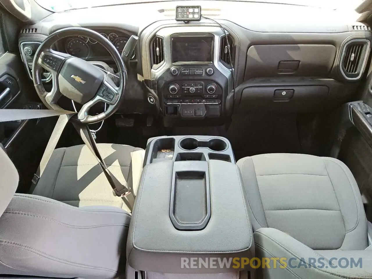 8 Photograph of a damaged car 3GCPWCEK5KG136342 CHEVROLET ALL Models 2019