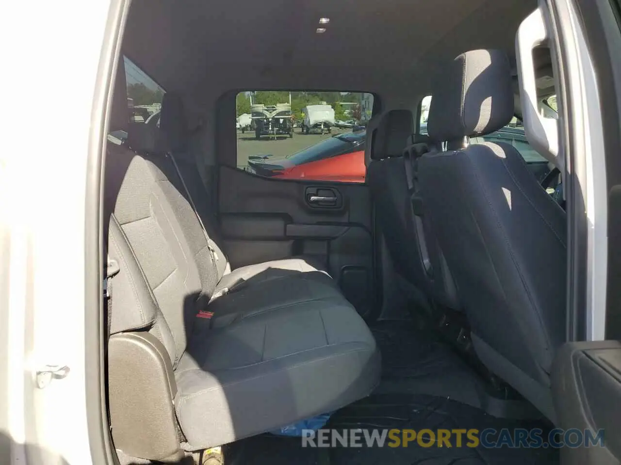 10 Фотография поврежденного автомобиля 3GCPYBEHXKG226272 CHEVROLET ALL Models 2019