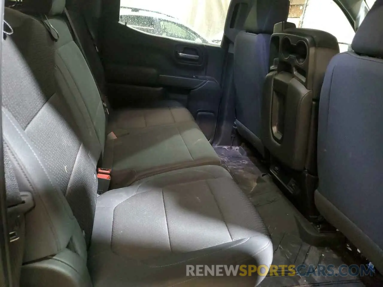 10 Photograph of a damaged car 3GCPYCEF2KG220731 CHEVROLET ALL Models 2019