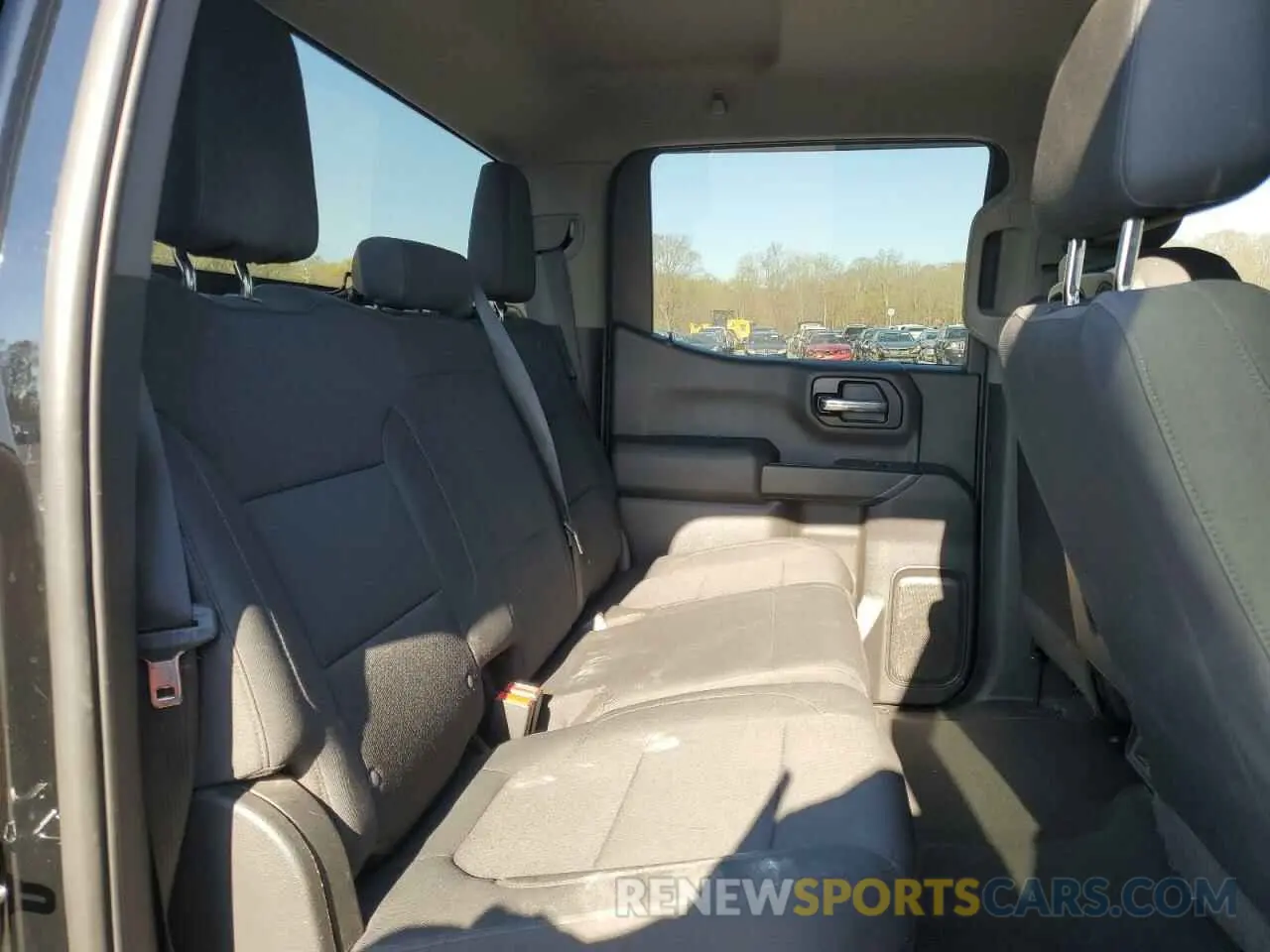 11 Photograph of a damaged car 3GCPYCEF3KG306047 CHEVROLET ALL Models 2019
