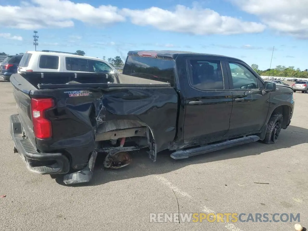 3 Photograph of a damaged car 3GCPYCEF5KG108859 CHEVROLET ALL Models 2019