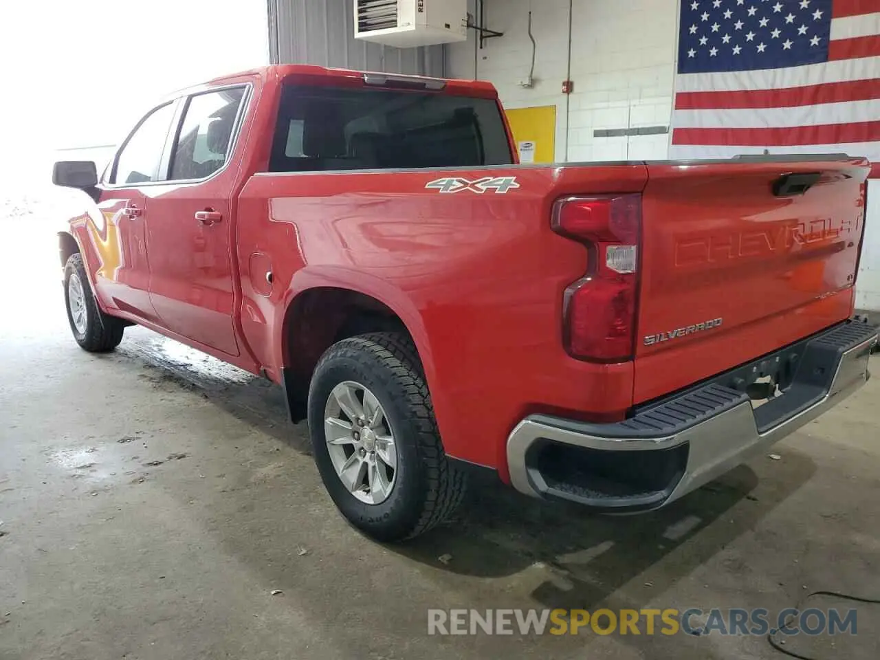 2 Photograph of a damaged car 3GCPYDEK5KG123736 CHEVROLET ALL Models 2019