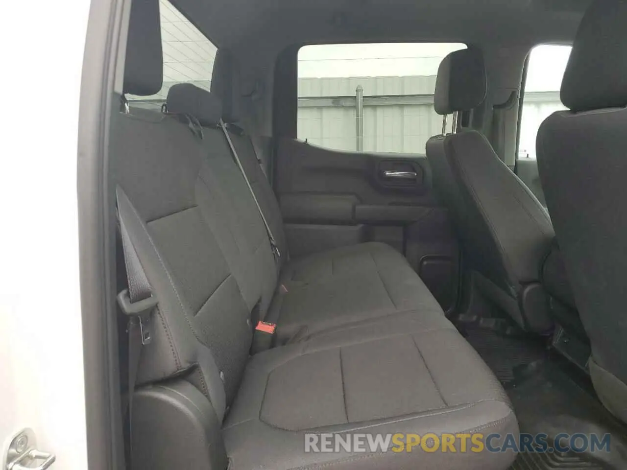 10 Photograph of a damaged car 3GCUYAEF7KG103959 CHEVROLET ALL Models 2019