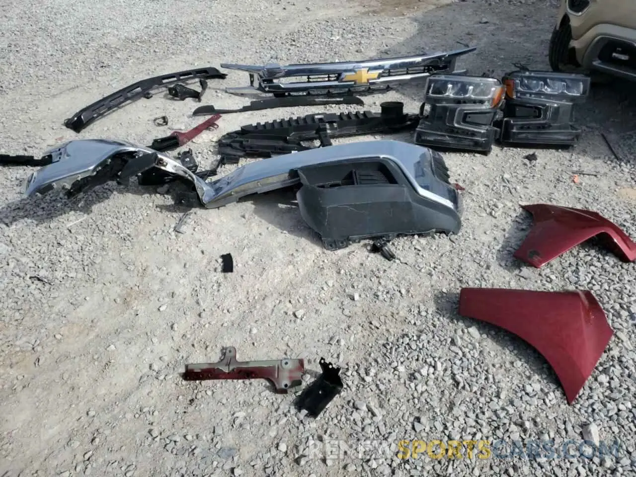 14 Photograph of a damaged car 3GCUYDED1KG179094 CHEVROLET ALL Models 2019
