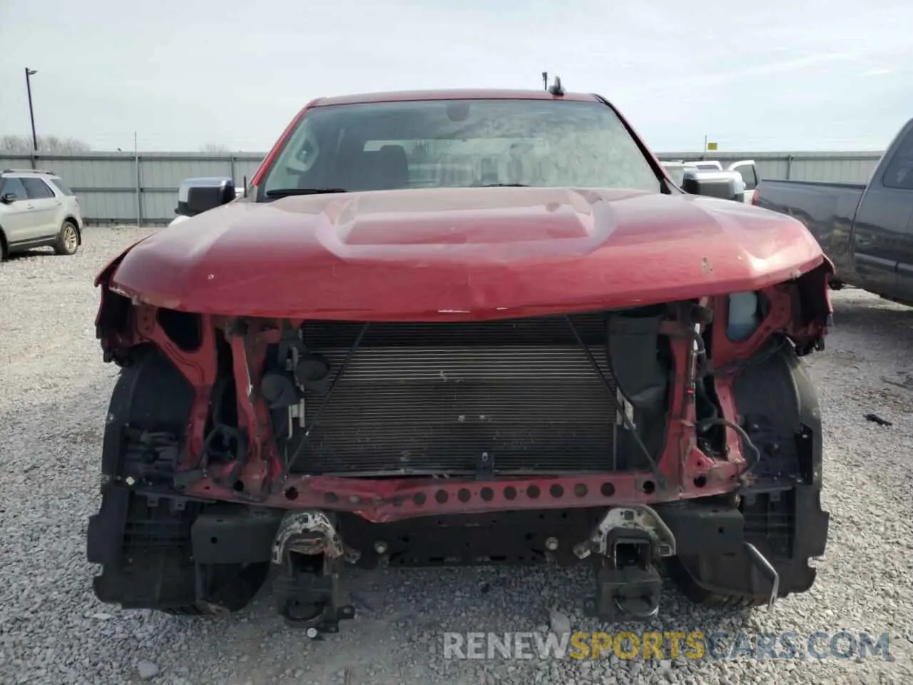 5 Photograph of a damaged car 3GCUYDED1KG179094 CHEVROLET ALL Models 2019