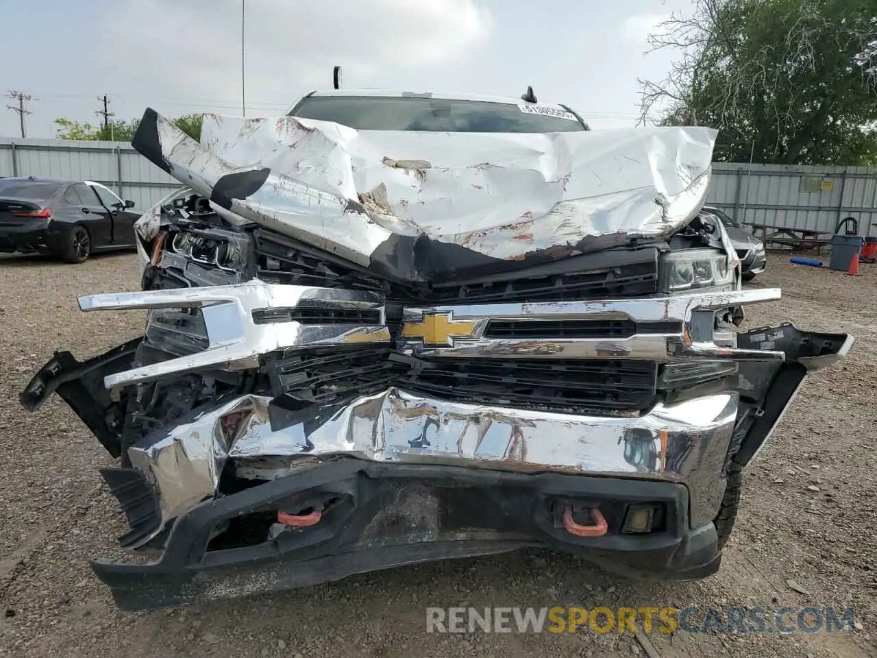 5 Фотография поврежденного автомобиля 3GCUYDED1KG280331 CHEVROLET ALL Models 2019