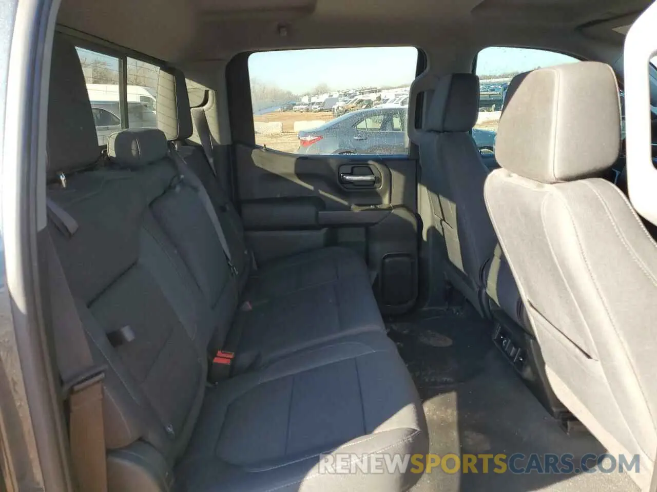 10 Photograph of a damaged car 3GCUYDED7KG172795 CHEVROLET ALL Models 2019