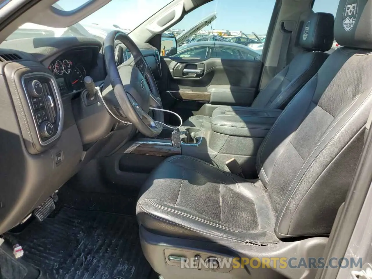 7 Фотография поврежденного автомобиля 3GCUYEED3KG272947 CHEVROLET ALL Models 2019