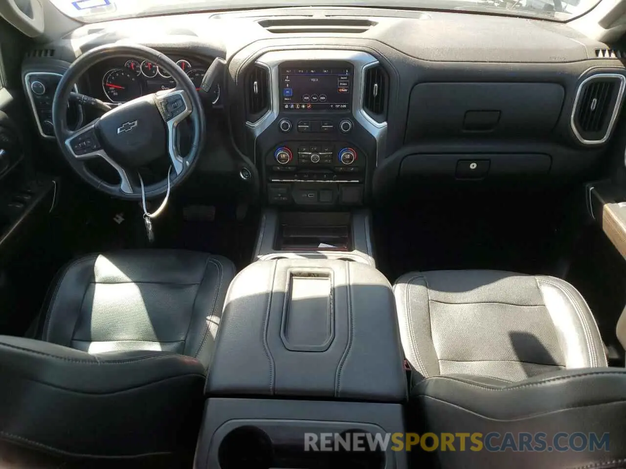 8 Фотография поврежденного автомобиля 3GCUYEED3KG272947 CHEVROLET ALL Models 2019