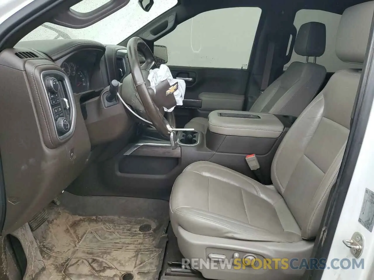 7 Фотография поврежденного автомобиля 3GCUYGED1KG138840 CHEVROLET ALL Models 2019