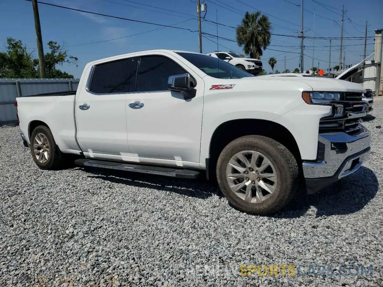 4 Photograph of a damaged car 3GCUYGED4KG222070 CHEVROLET ALL Models 2019
