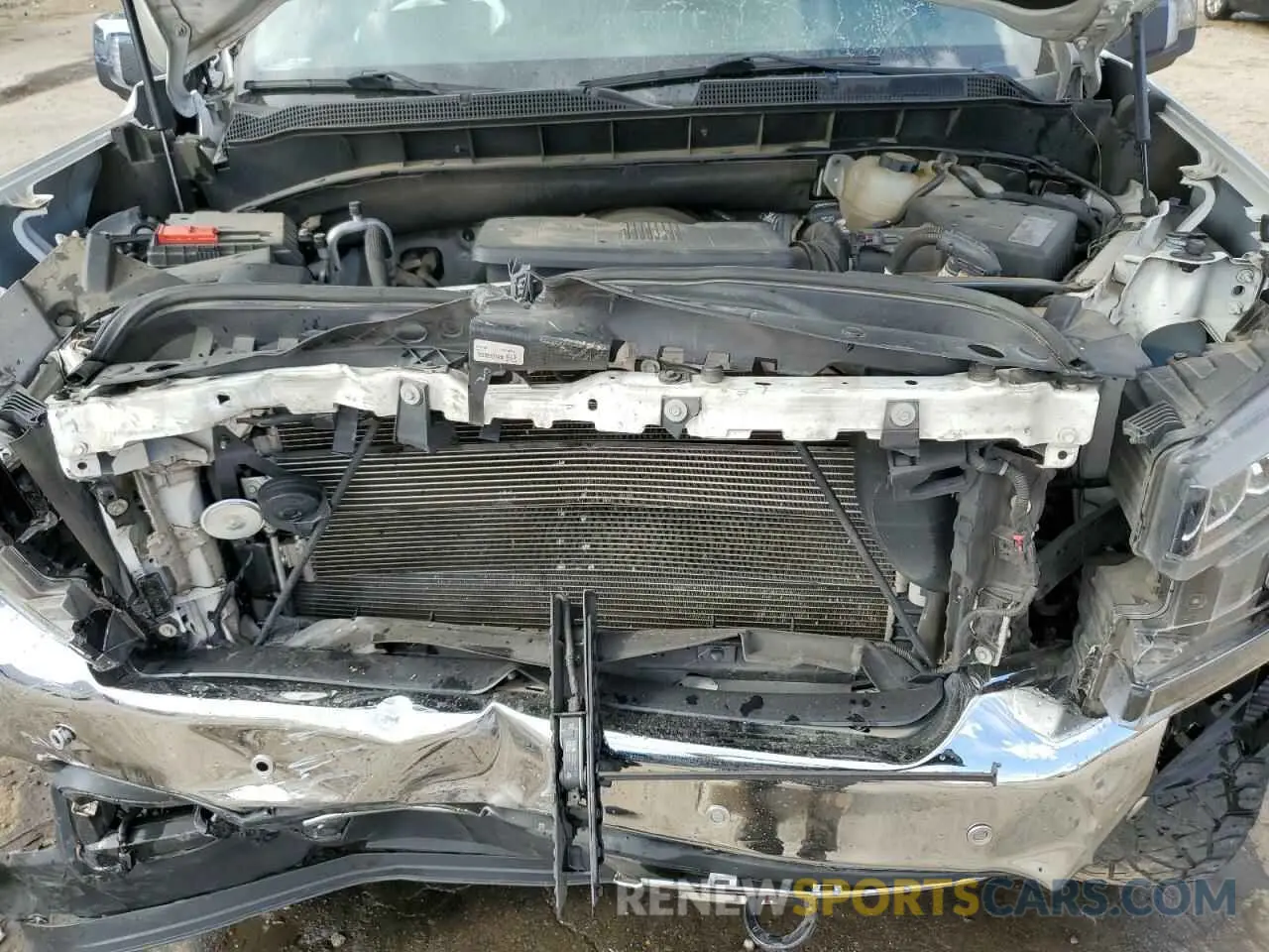 11 Photograph of a damaged car 3GCUYGED8KG108878 CHEVROLET ALL Models 2019