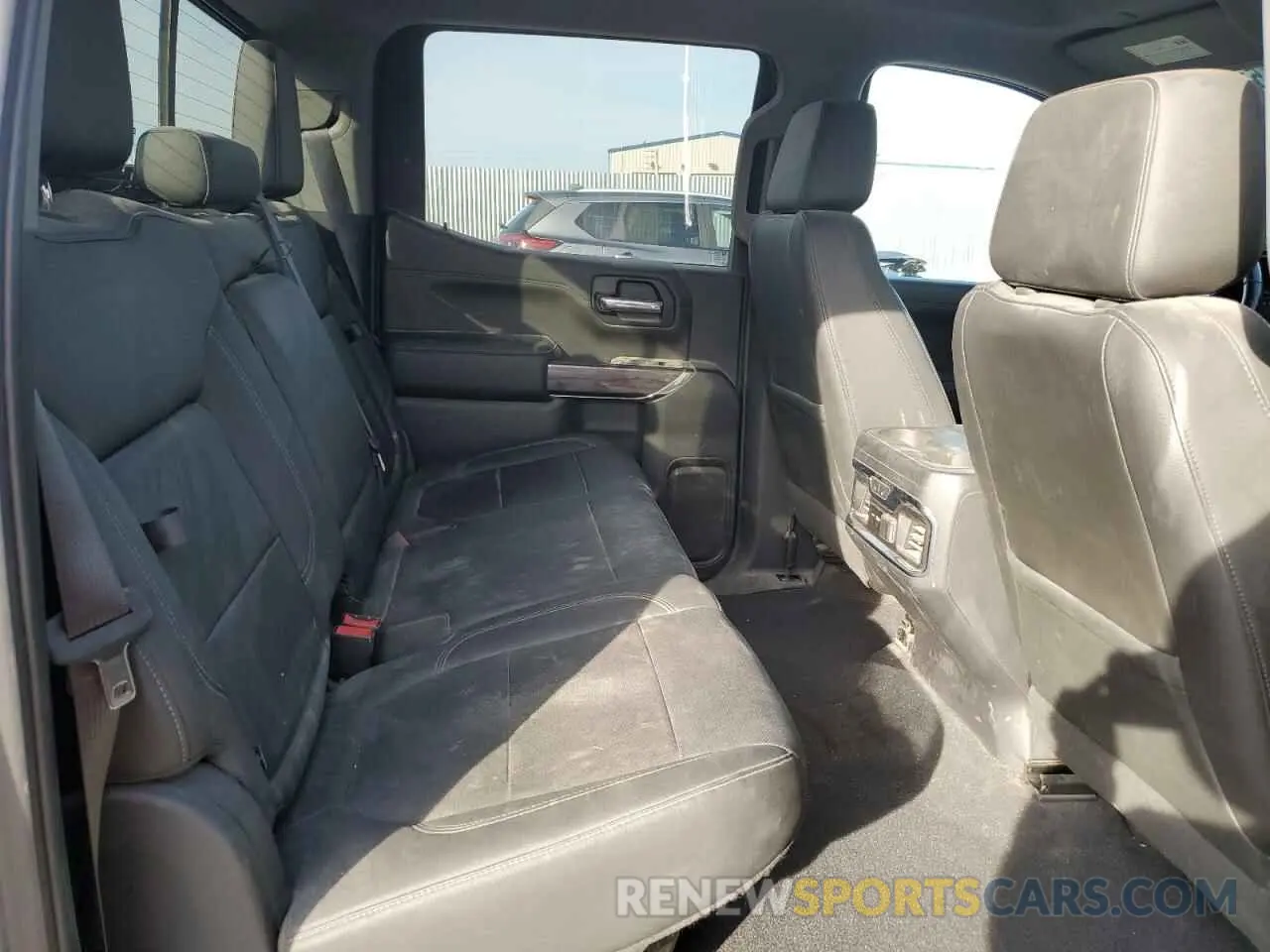 10 Фотография поврежденного автомобиля 3GCUYGEL0KG277722 CHEVROLET ALL Models 2019