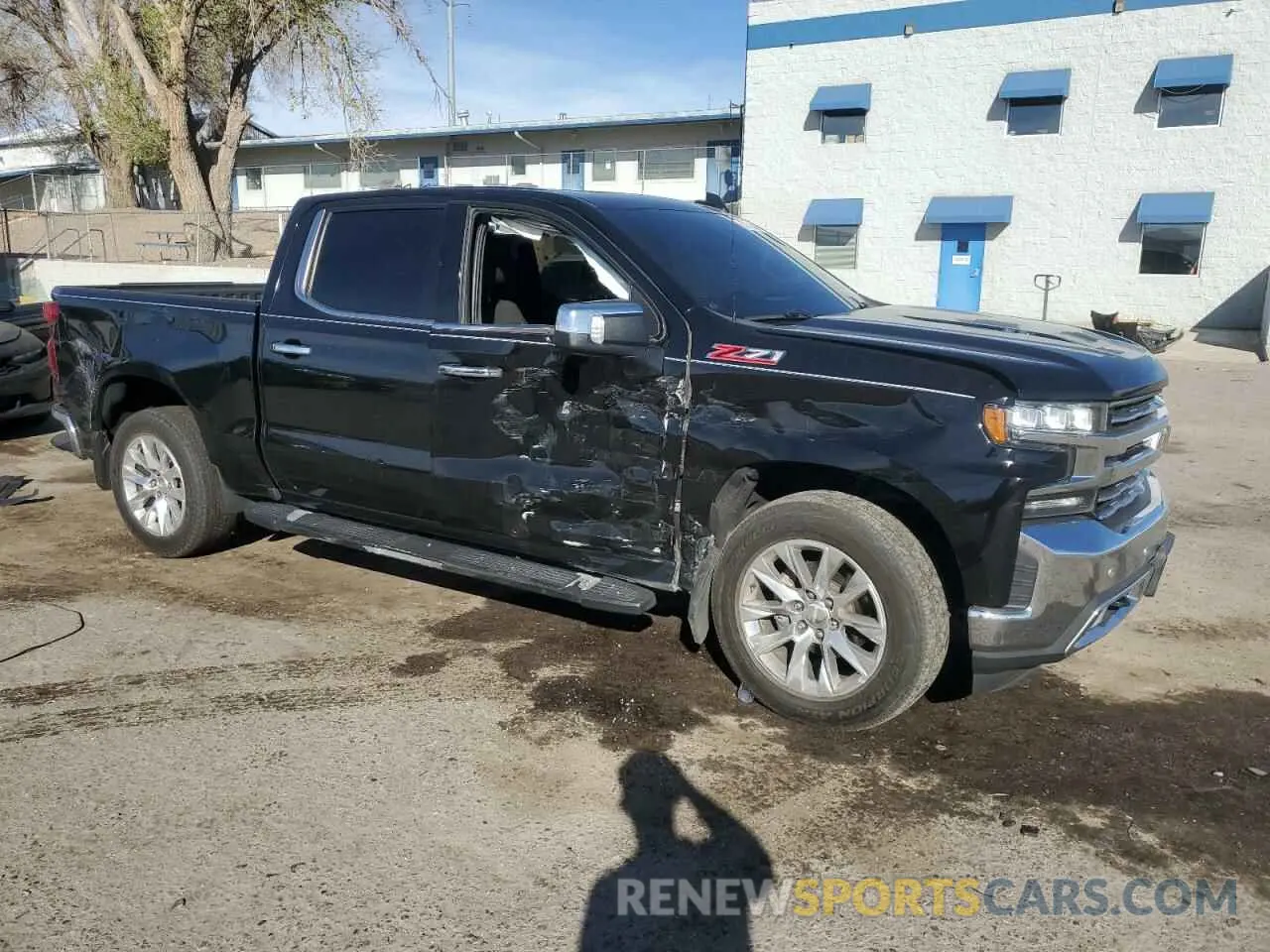 4 Photograph of a damaged car 3GCUYGEL2KG182725 CHEVROLET ALL Models 2019
