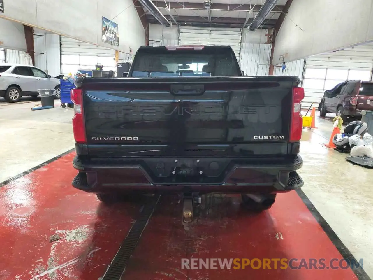 6 Фотография поврежденного автомобиля 1GC1YME70LF246817 CHEVROLET ALL Models 2020