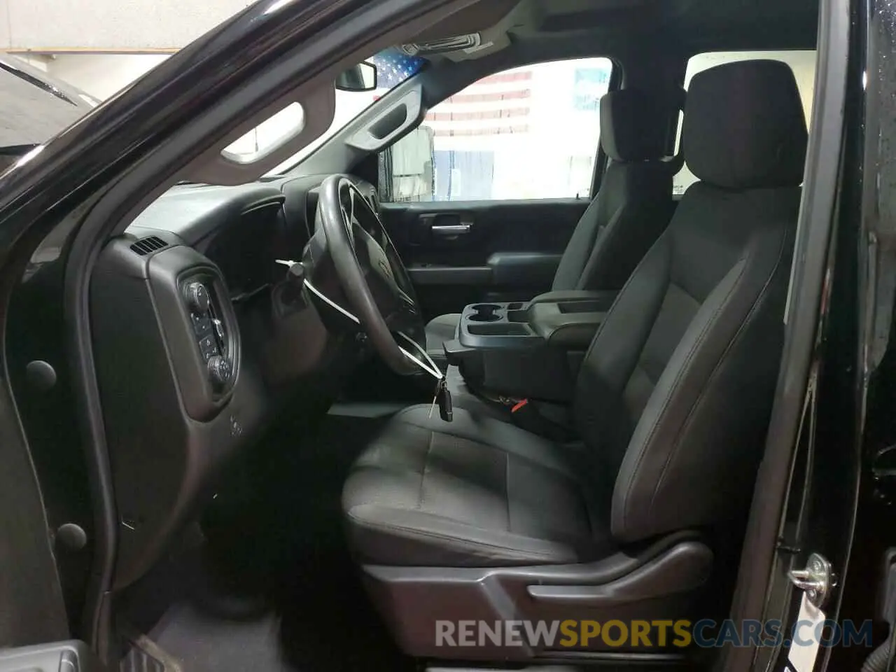 7 Фотография поврежденного автомобиля 1GC1YME70LF246817 CHEVROLET ALL Models 2020