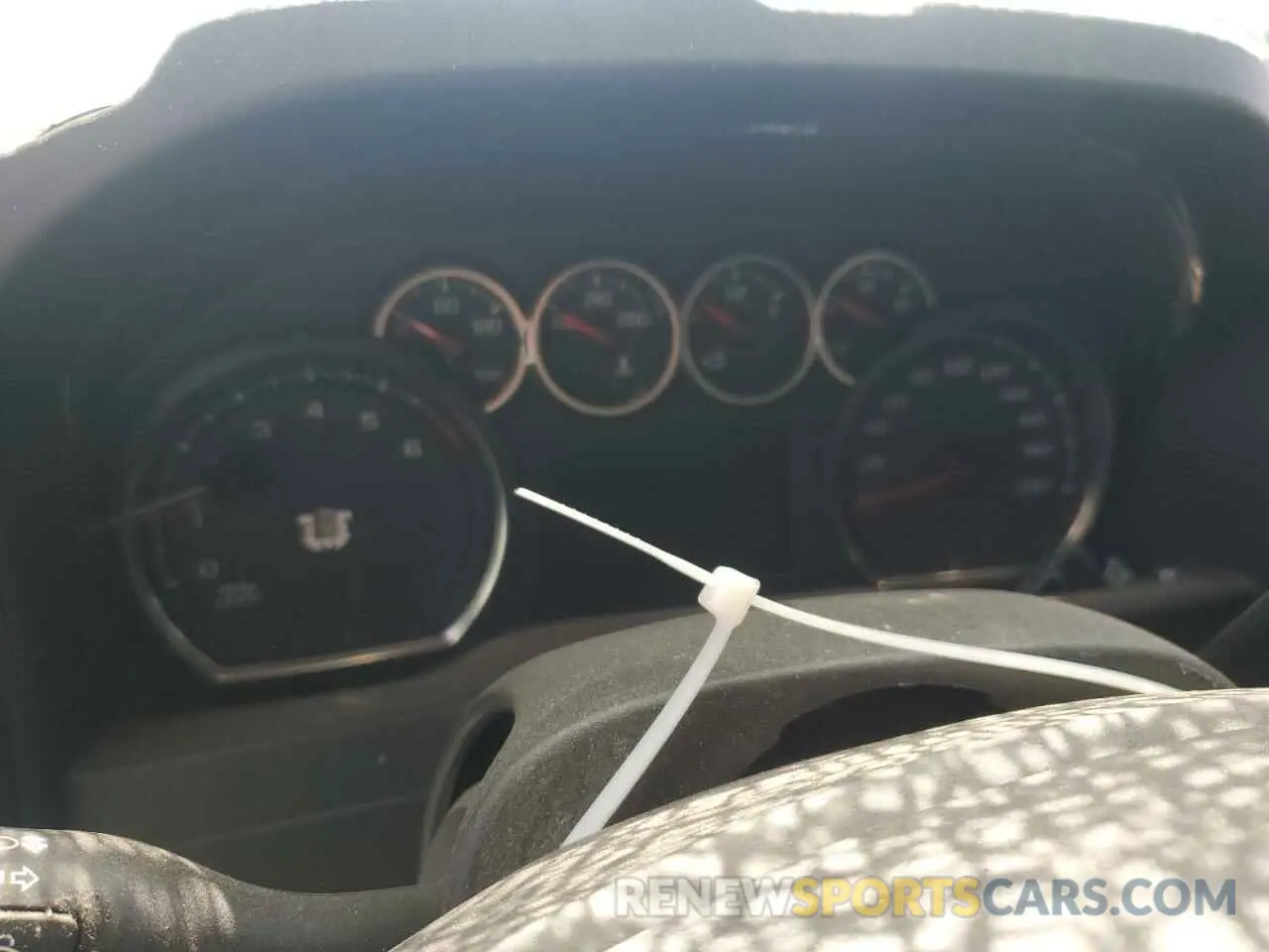 9 Фотография поврежденного автомобиля 1GC1YNE78LF256341 CHEVROLET ALL Models 2020