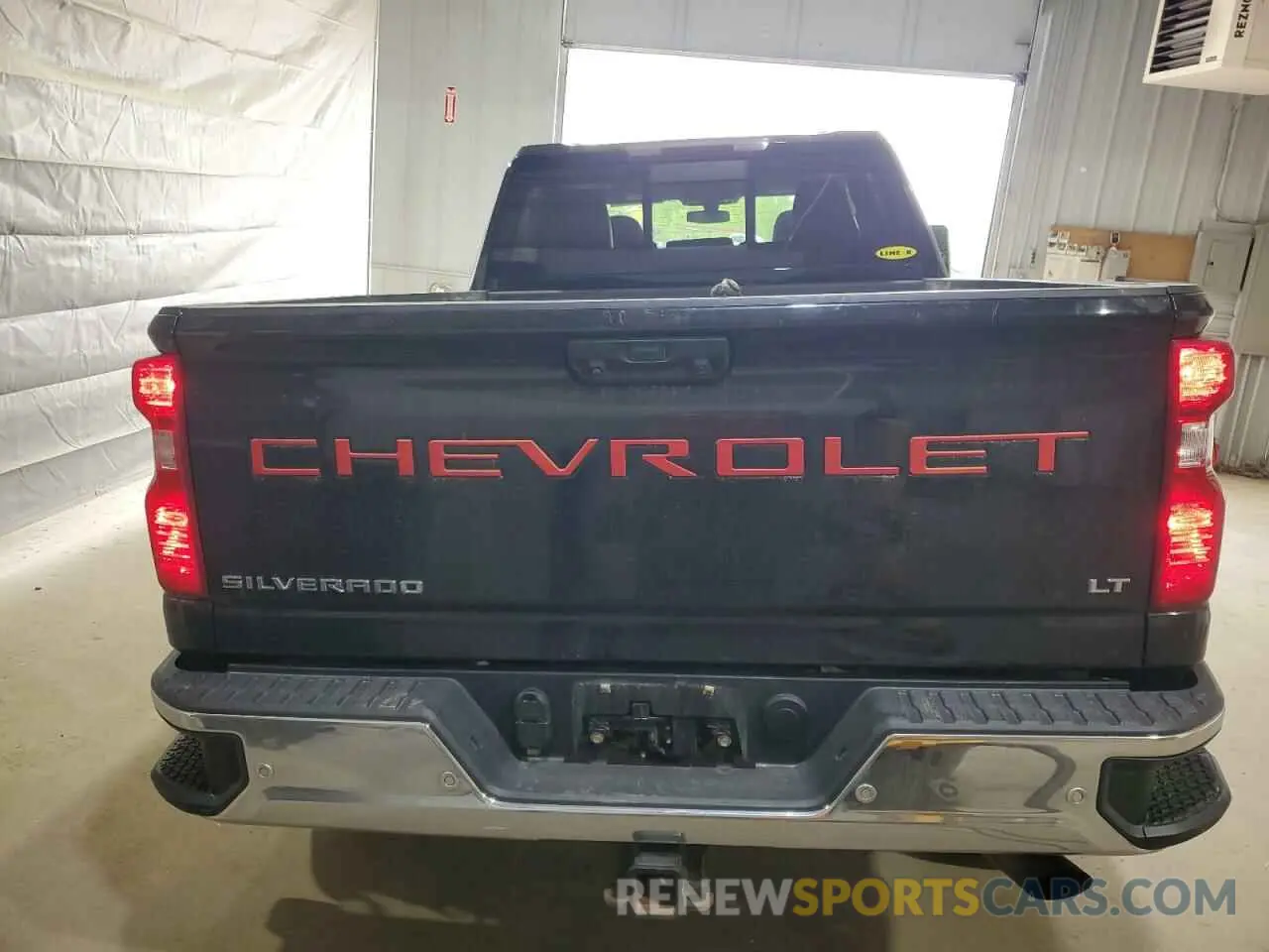 6 Photograph of a damaged car 1GC1YNE7XLF282178 CHEVROLET ALL Models 2020