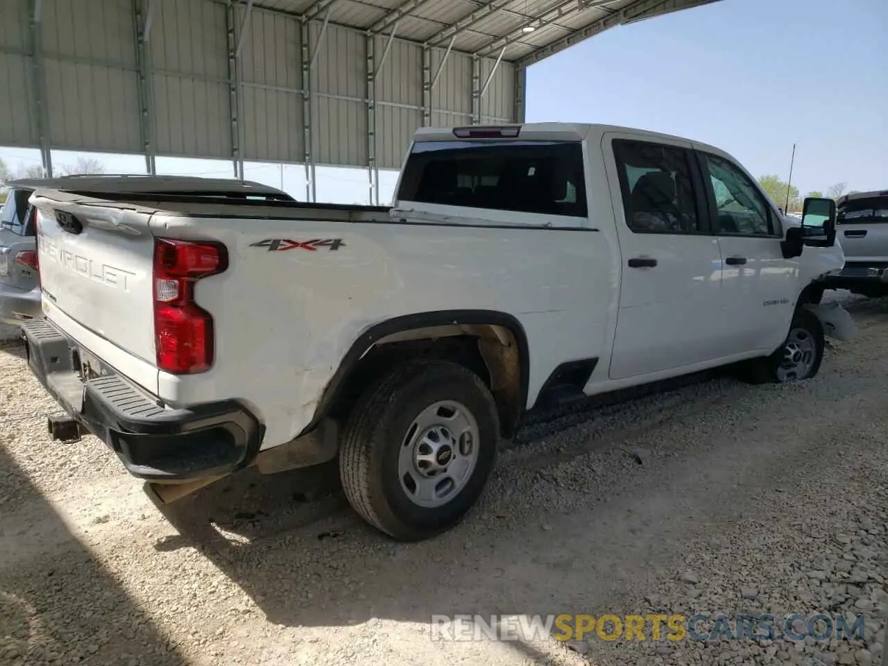 3 Фотография поврежденного автомобиля 1GC4YLE72LF212644 CHEVROLET ALL Models 2020
