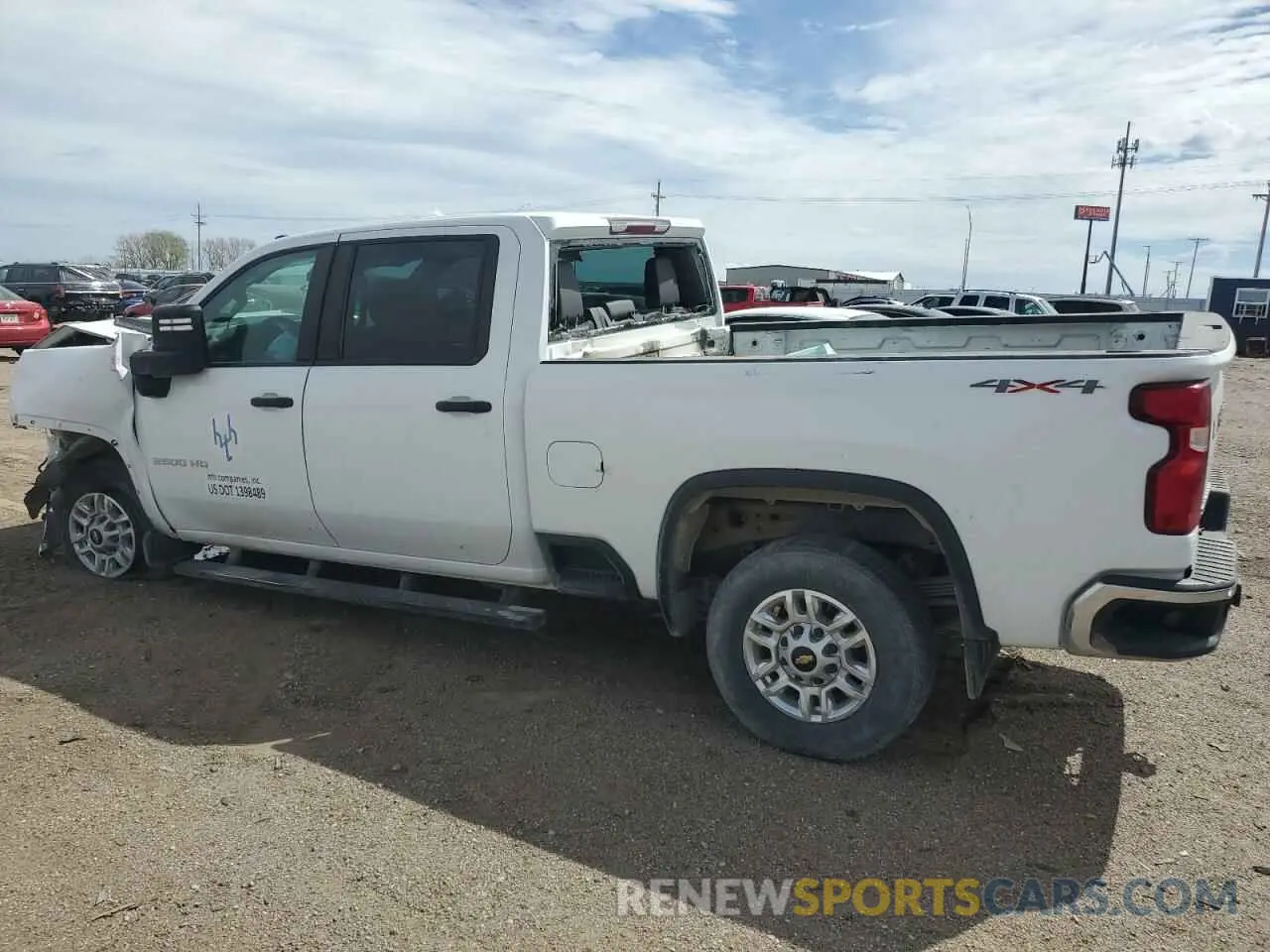 2 Фотография поврежденного автомобиля 1GC4YLE72LF312663 CHEVROLET ALL Models 2020
