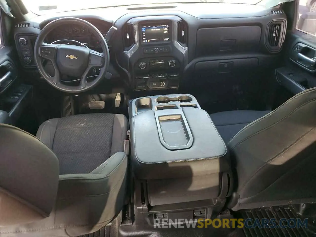 8 Фотография поврежденного автомобиля 1GC4YLEY7LF164020 CHEVROLET ALL Models 2020