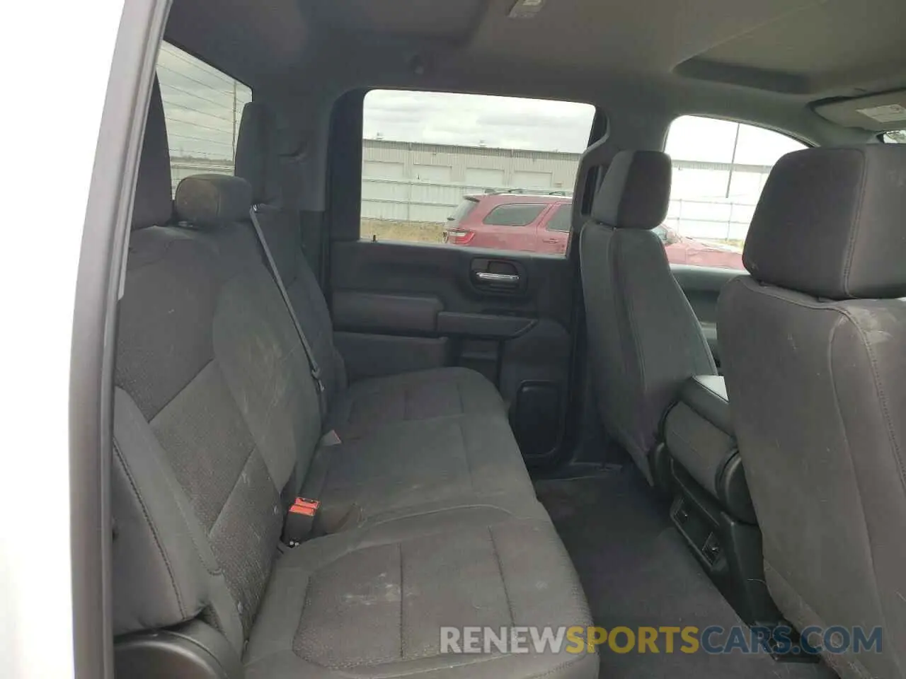 10 Фотография поврежденного автомобиля 1GC4YME77LF324703 CHEVROLET ALL Models 2020